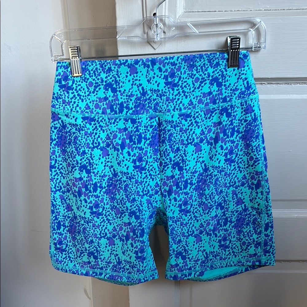 BuffBunny Legacy Short 6” Blue Fashun Print Large